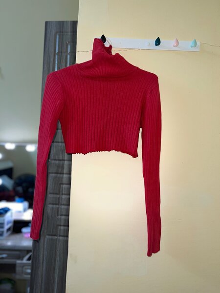 Crop top pull