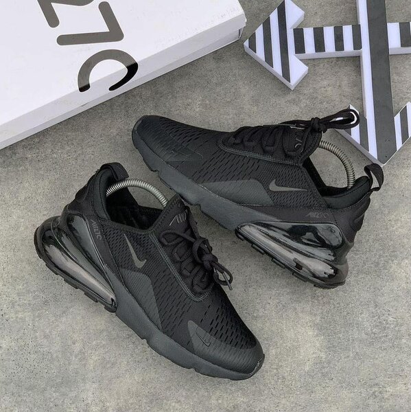 Nike Air Max 270 - Black
