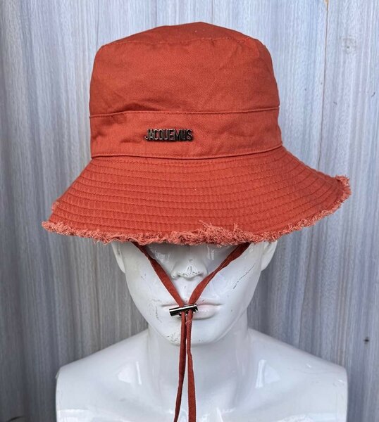 chapeau J