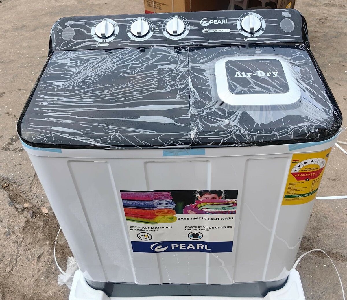Twin tub semi-automated washing machine