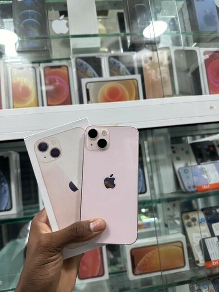 iPhone 13 simple
