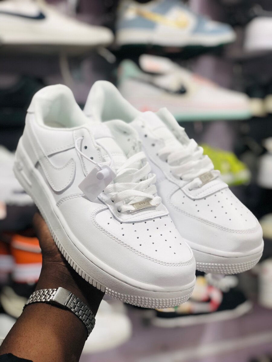 Nike kicks