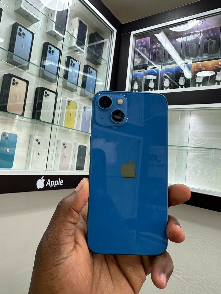 iPhone 13 simple