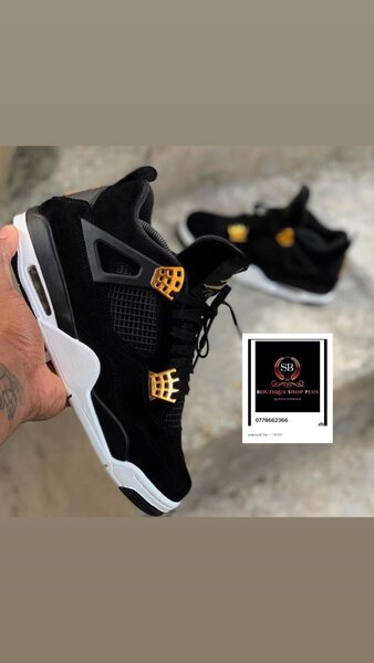 Basket Jordan 4 authentique avec sa boite