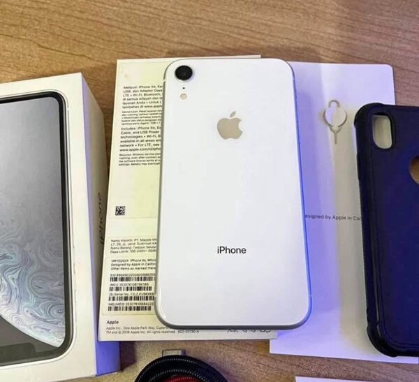 iPhone XR Blanc 64 Go