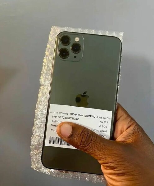 iPhone 11 Pro Max 64 Go