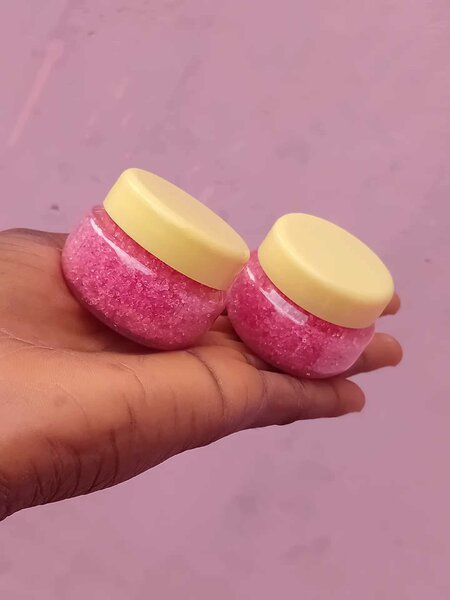 Lip scrub