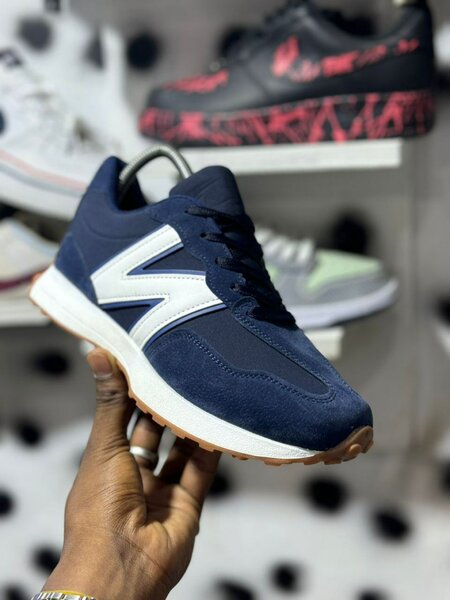 PAIRE DE BASKET