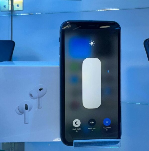 iPhone 11
