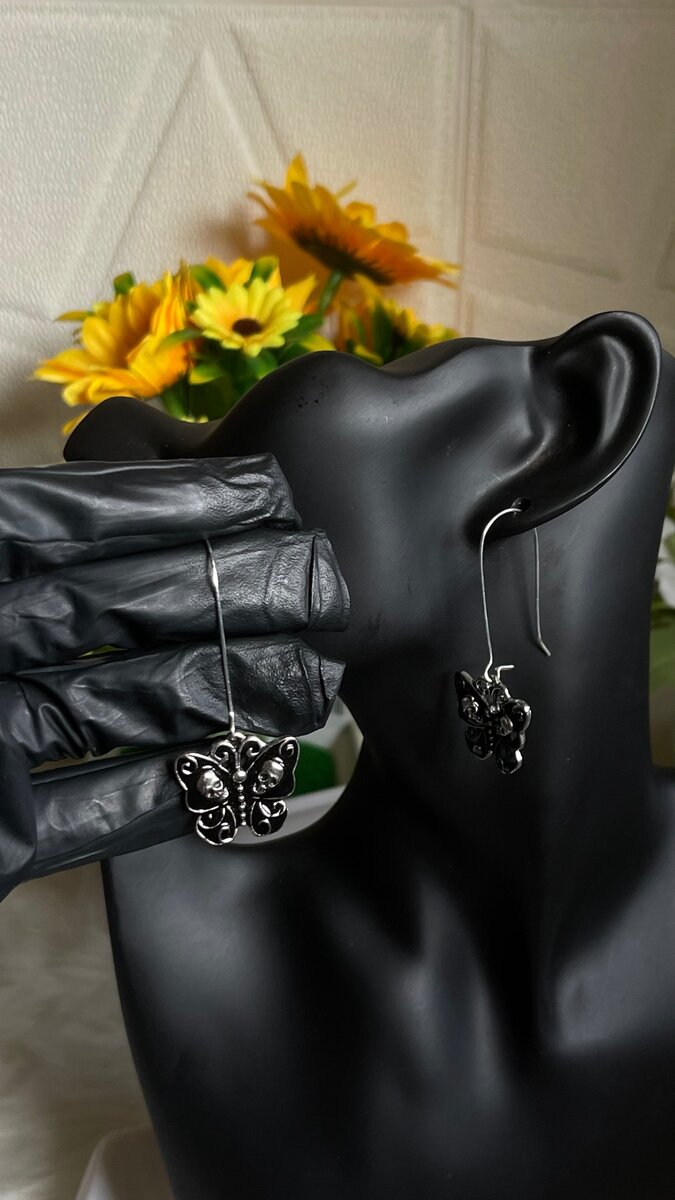 Statement earring