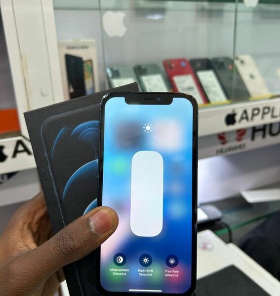 iPhone 12 Noir 64Go