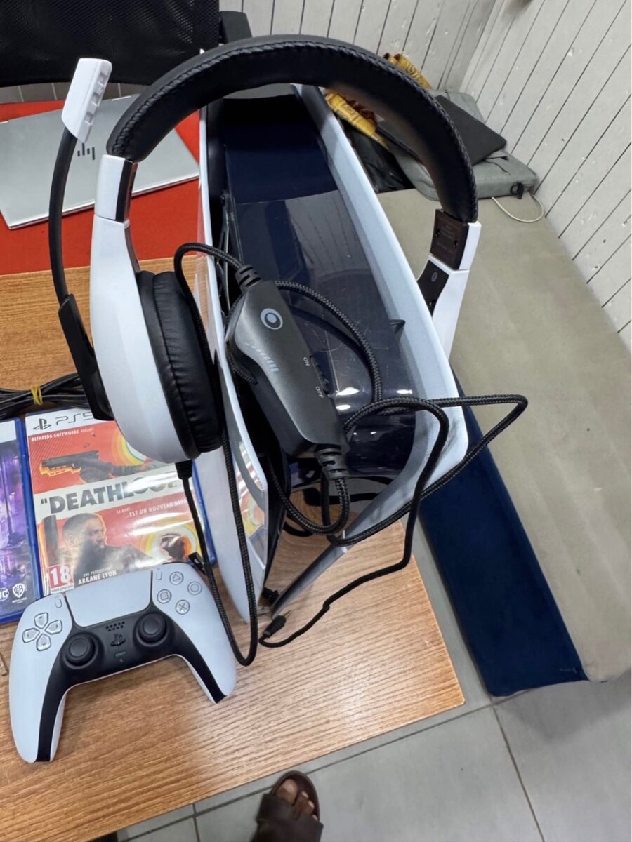 Console PS5 avec accessoires