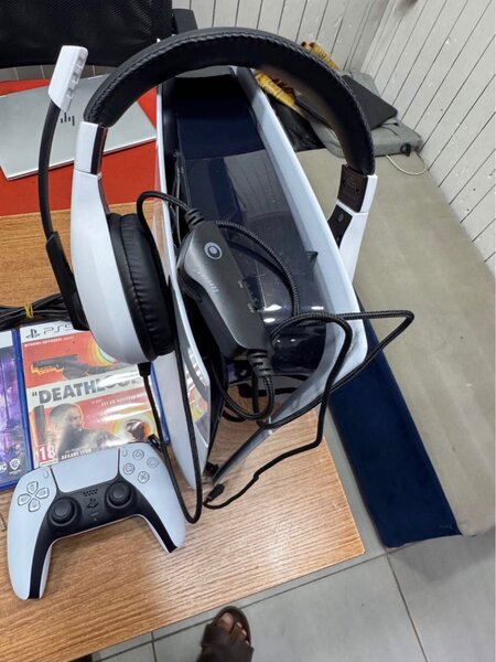 Console PS5 avec accessoires