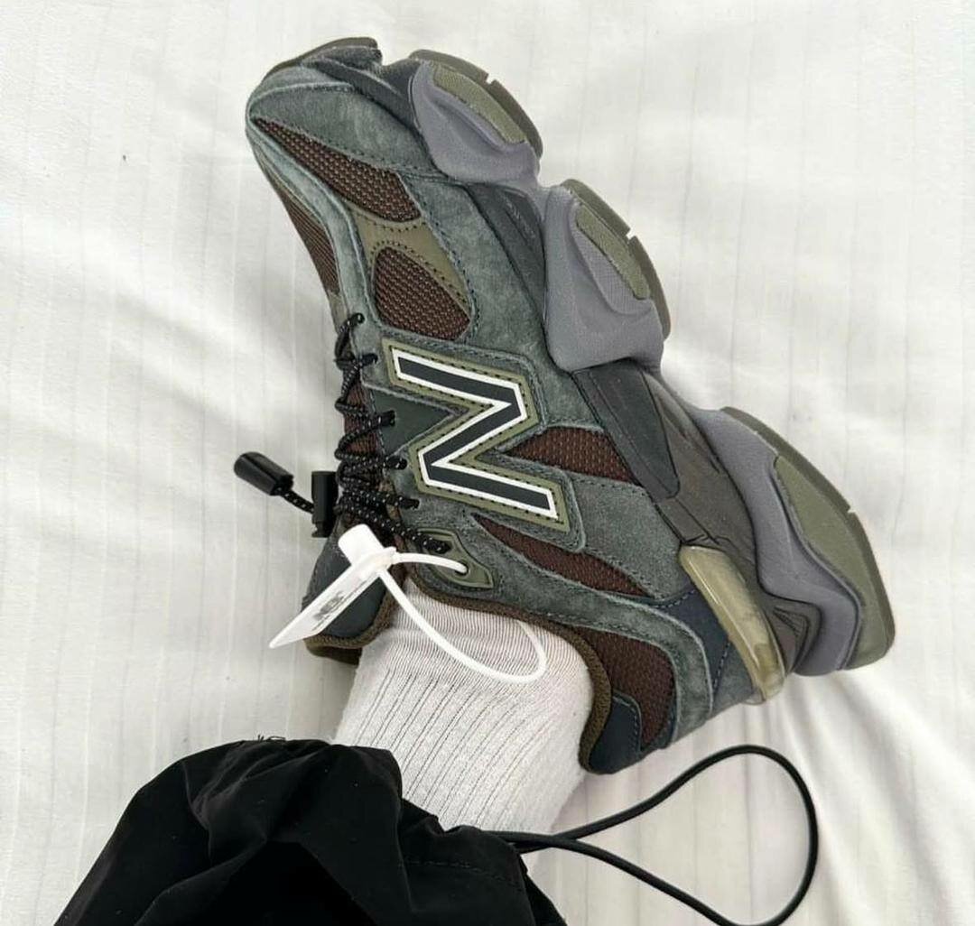 NEW BALANCE 9060