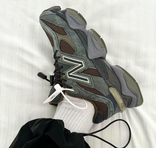 NEW BALANCE 9060