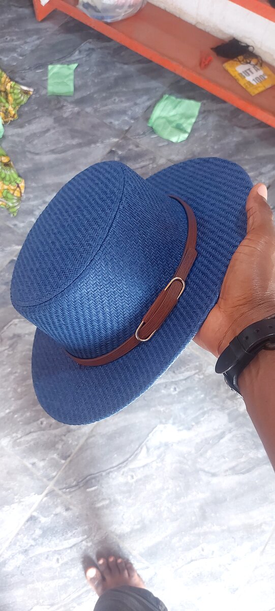 Chapeaux élégants en paille