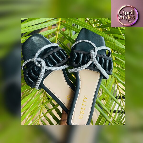 Ladies slippers