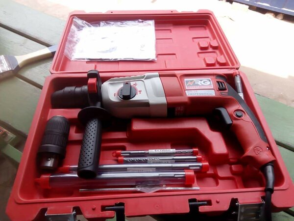 Bosch Concrete drilling machine with accessories