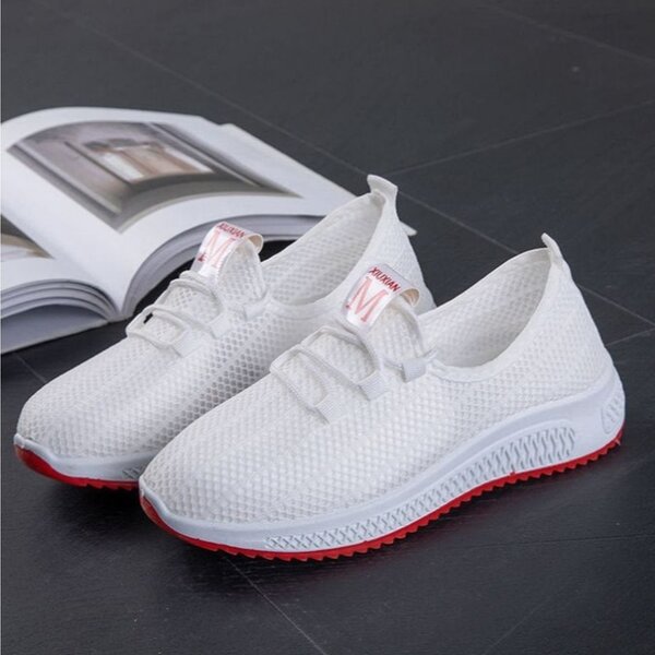 Breathhold sneaker