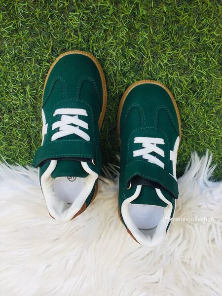 Boys shoes