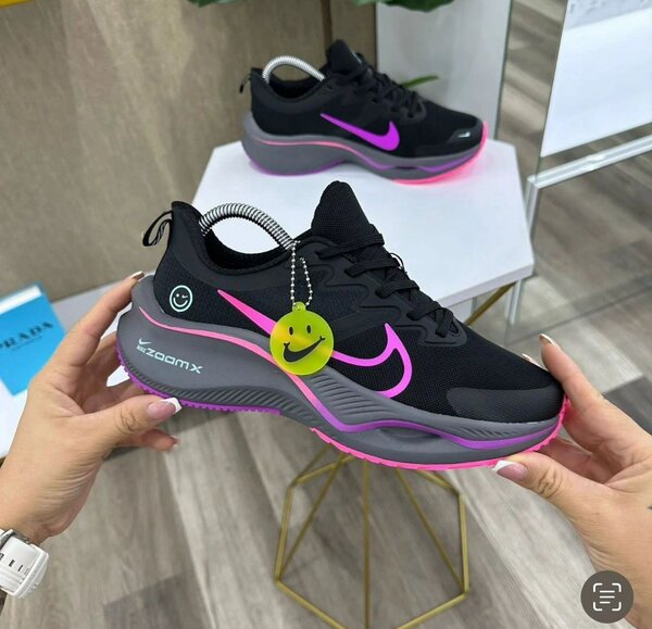 Ladies Nike Sneakers