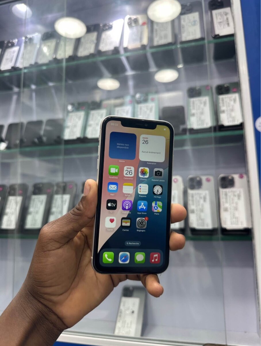 iPhone 11 64GB Blanc Débloqué