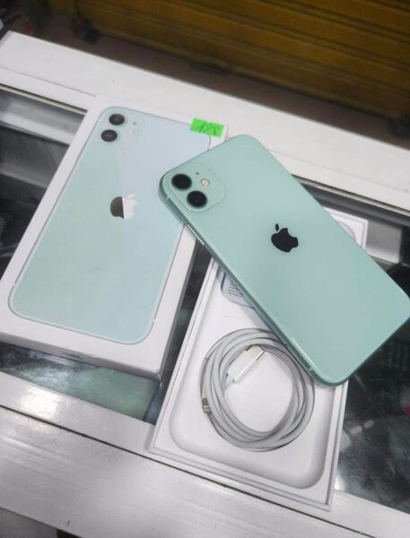 iPhone 11 Vert 64Go Débloqué