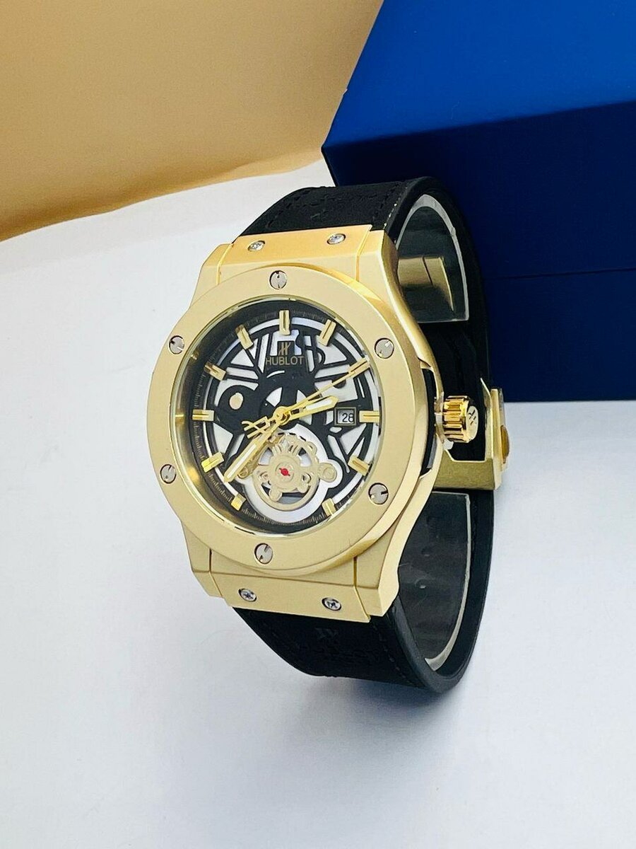 Montre de luxe disponible ici