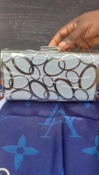 Clutch purse