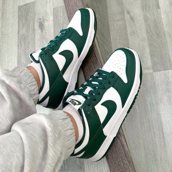 Baskets style rétro