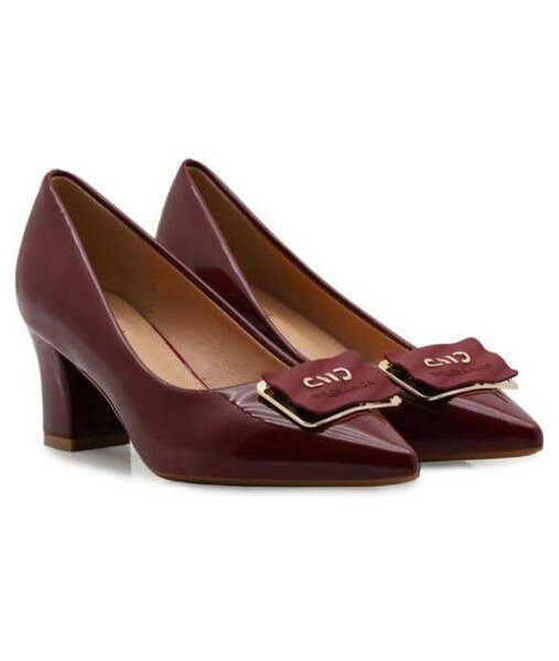Ladies shoes