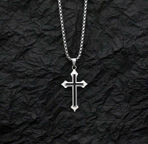 Collier croix élégant argent