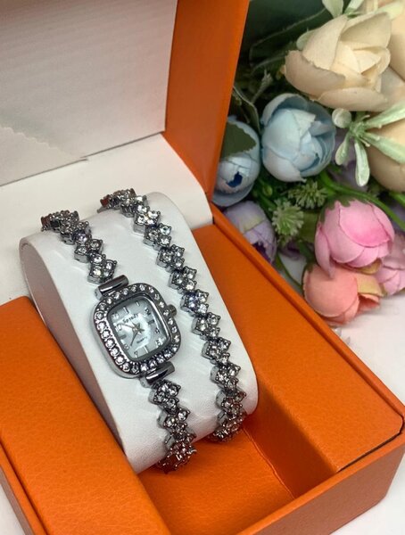 Watch & Bracelet set (Ladies)