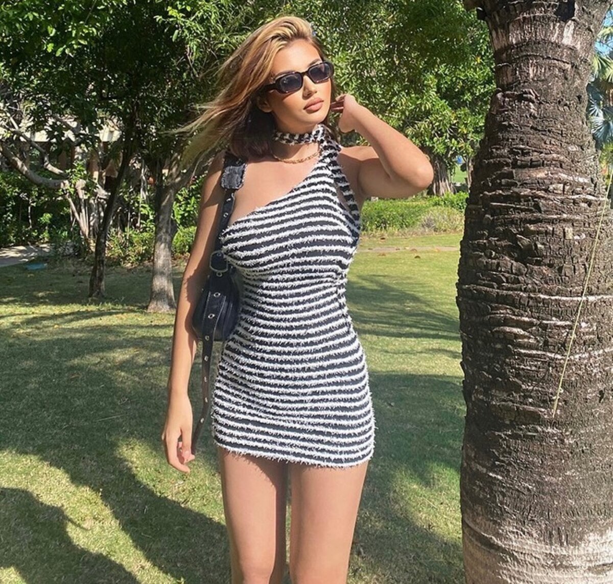 Stripped backless mini dress