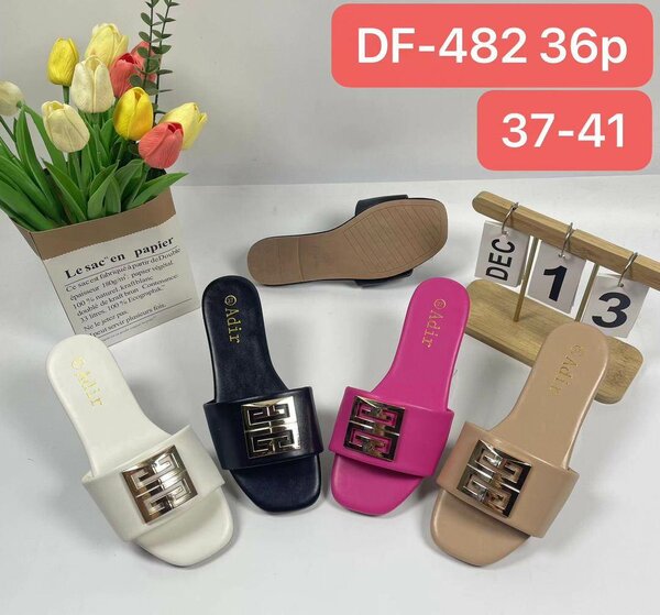 Women's slippers