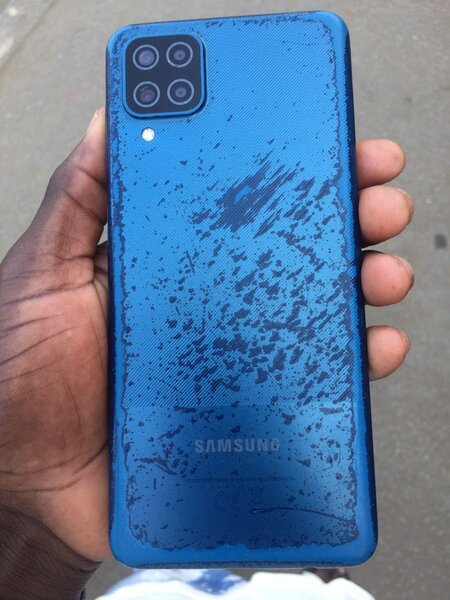 Samsung A12