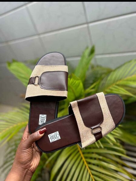 Sandales modernes en cuir