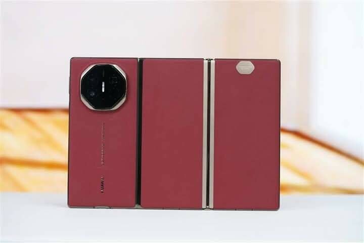 Huawei Mate XT