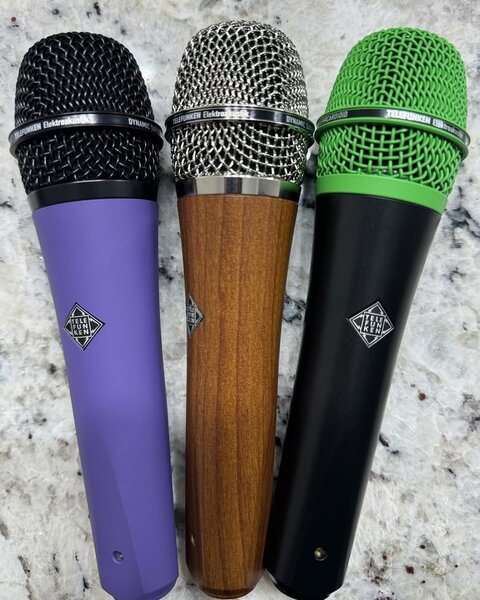 Microphone