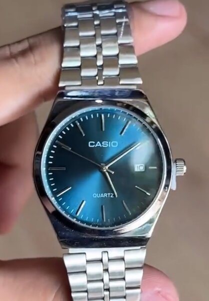 Montre Casio Quartz Acier inoxydable