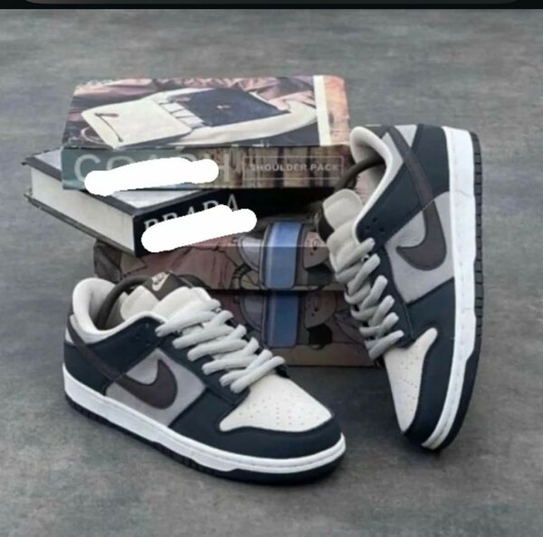 Strawberry Nike
