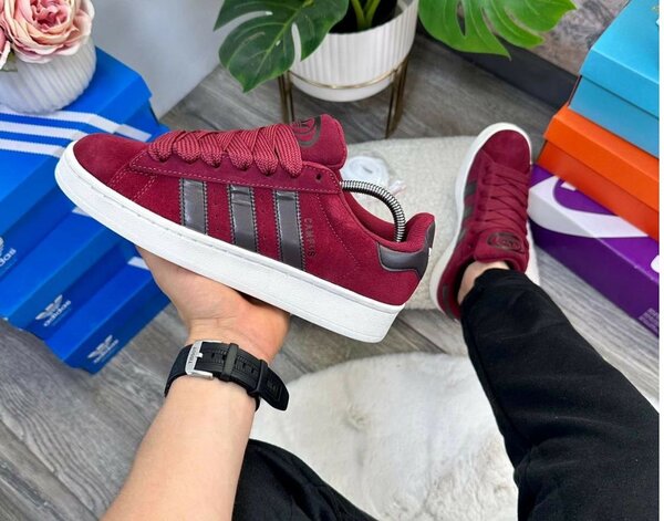 Adidas campus