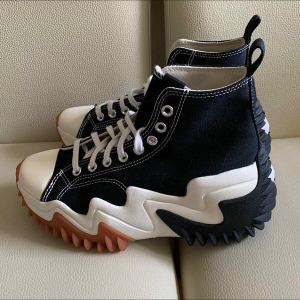 Converse hike star