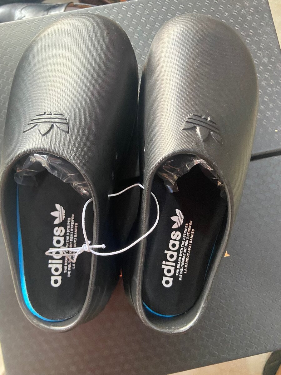 Ladies sandals
