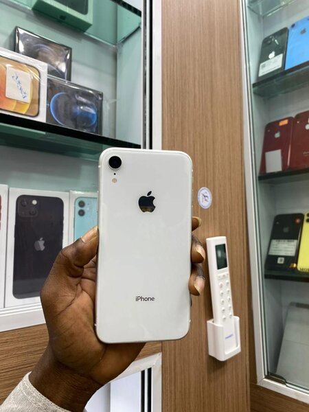 iPhone XR