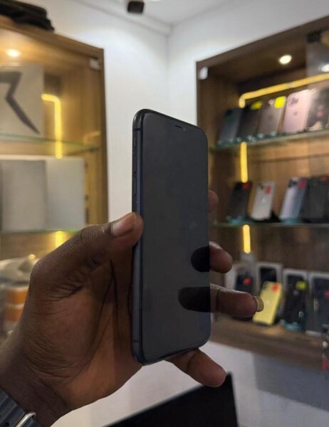 iPhone 11