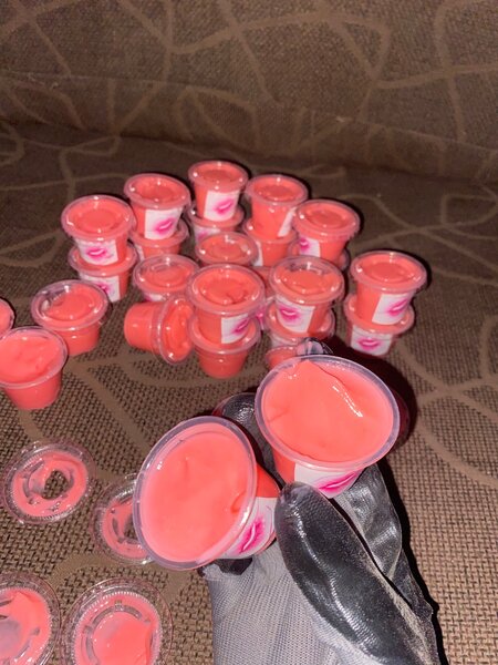 Produit de levres roses