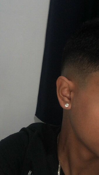Magnetic earrings
