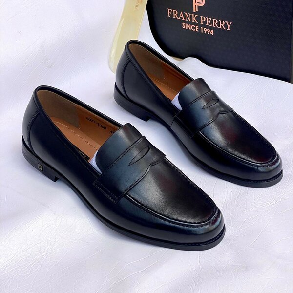 Mens classic shoe