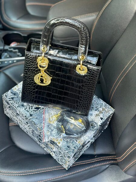 Hand bag